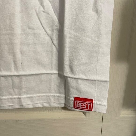 Breezy Excursion Mens NWOT White Women Smoking Graphic Short Sleeve TShirt Small - Picture 4 of 6